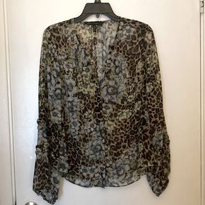 Woman’s White House, Black market floor blouse